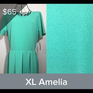 LulaRoe Amelia, size XL. Never worn, with tags!